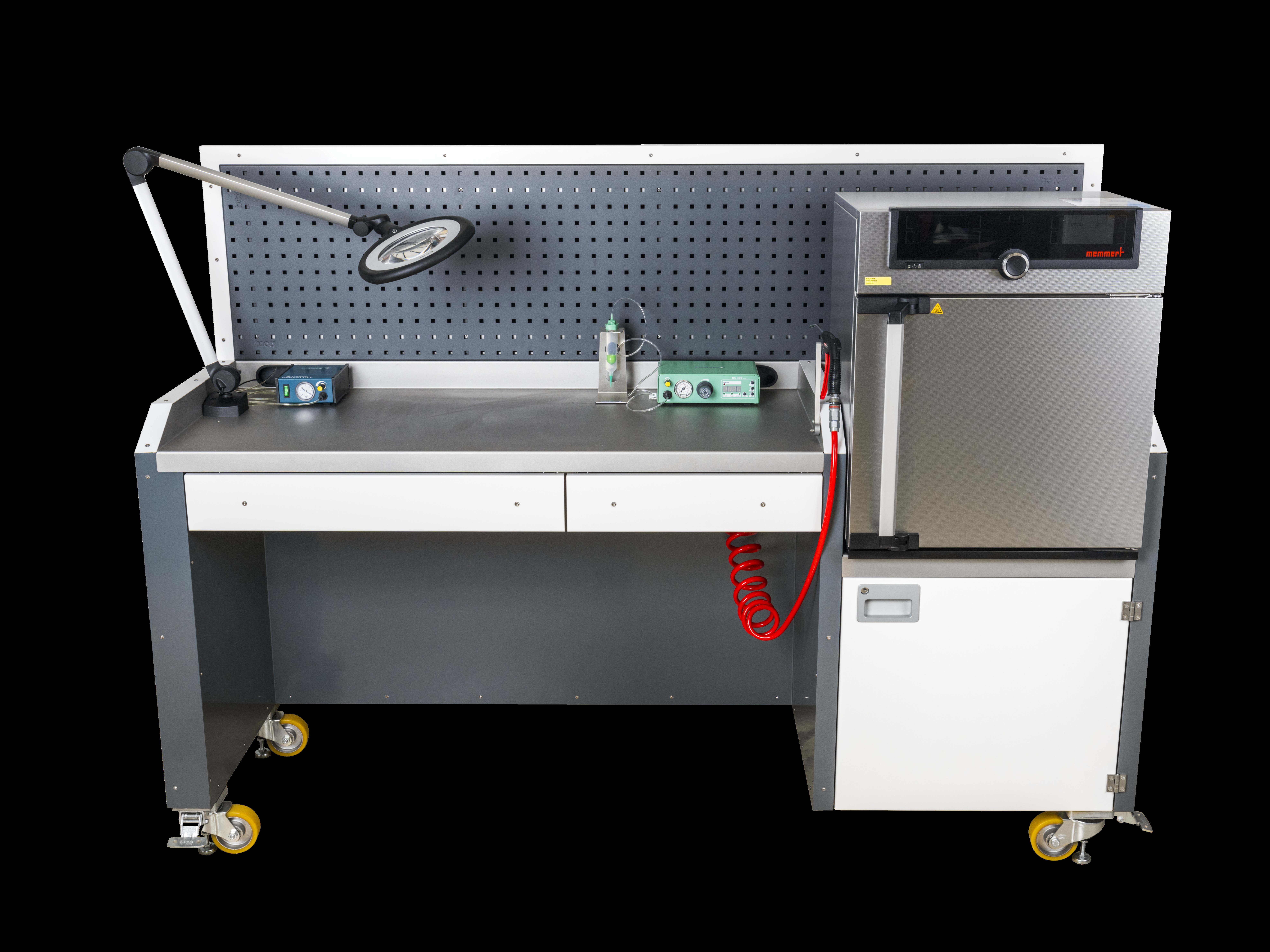 Cleaning and assembly table available